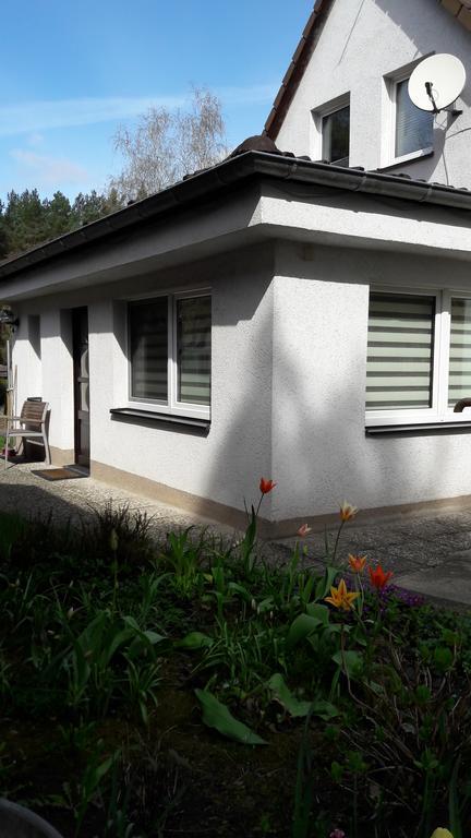Ferienhaus Im Gruenen/Monteurzimmer Oranienburg Luaran gambar